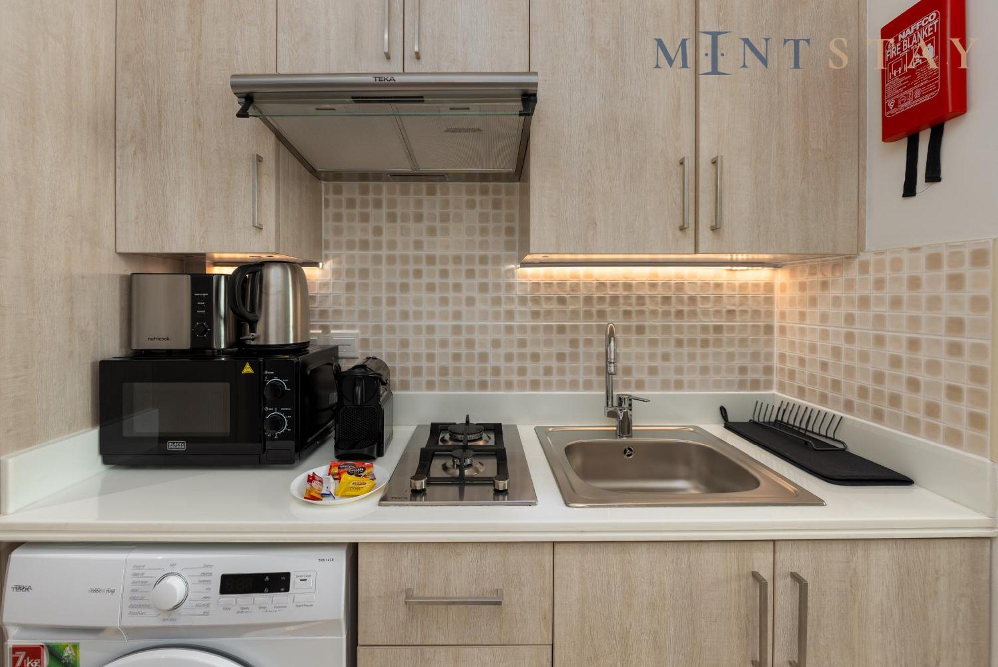 Seven Palm, Palm Jumeirah - Mint Stay Dubai Exteriör bild