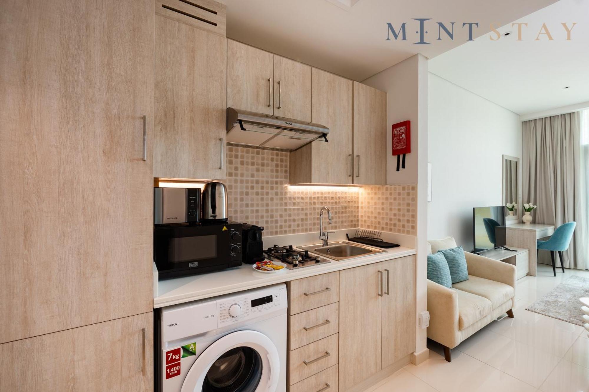 Seven Palm, Palm Jumeirah - Mint Stay Dubai Exteriör bild
